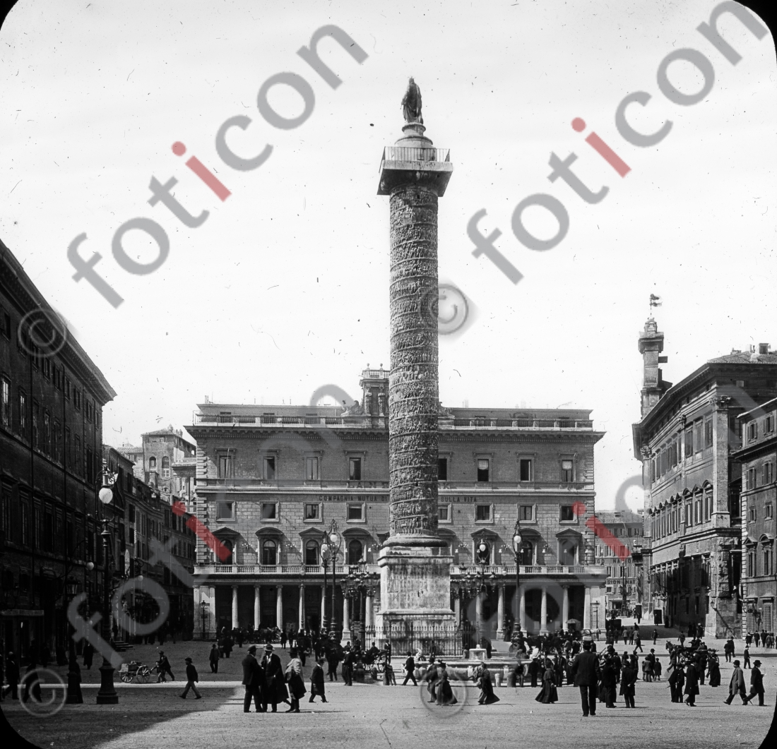 Piazza Colonna | Piazza Colonna - Foto foticon-simon-147-044-sw.jpg | foticon.de - Bilddatenbank für Motive aus Geschichte und Kultur